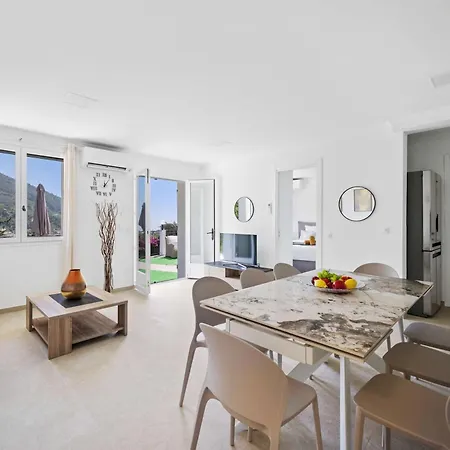 Apartment Beautiful Renovated Family Apartment, Hills, 10' From Center *