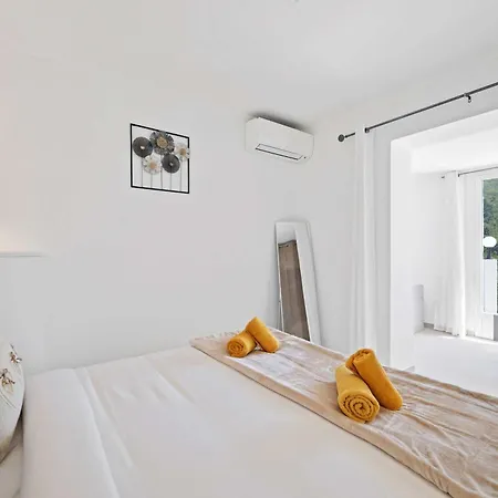 Apartment Beautiful Renovated Family Apartment, Hills, 10' From Center *