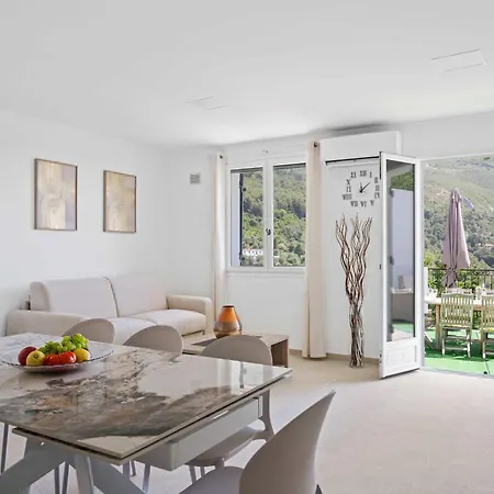 Beautiful Renovated Family Apartment, Hills, 10' From Center *